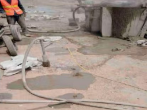 徐闻水泥混凝土路面板底注浆技术 路面脱空注浆整治方案